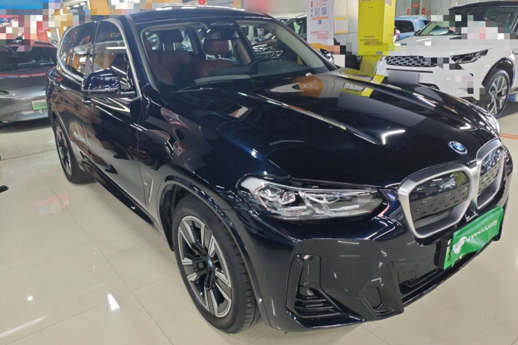 宝马iX3 2022款 改款 领先型车身外观3