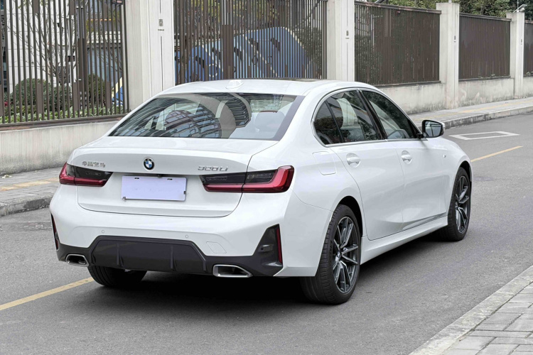 宝马3系 2024款 320Li M运动套装车身外观6005