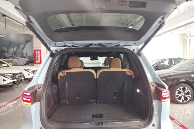 理想汽车 理想ONE 2020款 增程7座版局部细节23