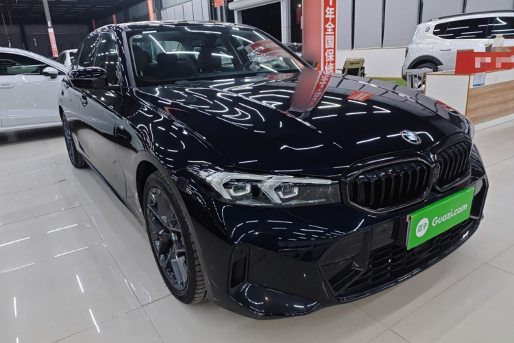 宝马3系 2025款 330Li M运动曜夜套装车身外观6002