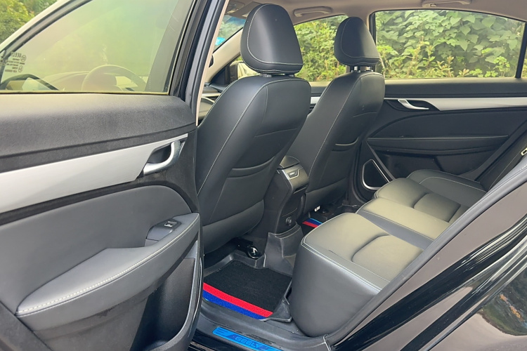 吉利汽车 帝豪 2018款 1.5L 手动向上互联版中控内饰7008