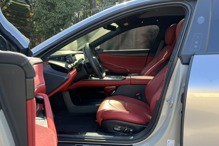 小米汽车 小米SU7 2024款 四驱超长续航高阶智驾Max版中控内饰7006