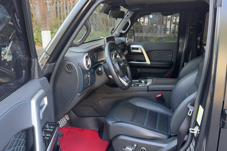 北京越野 北京BJ40 2021款 2.0D 自动四驱刀锋英雄版侠客型中控内饰7001