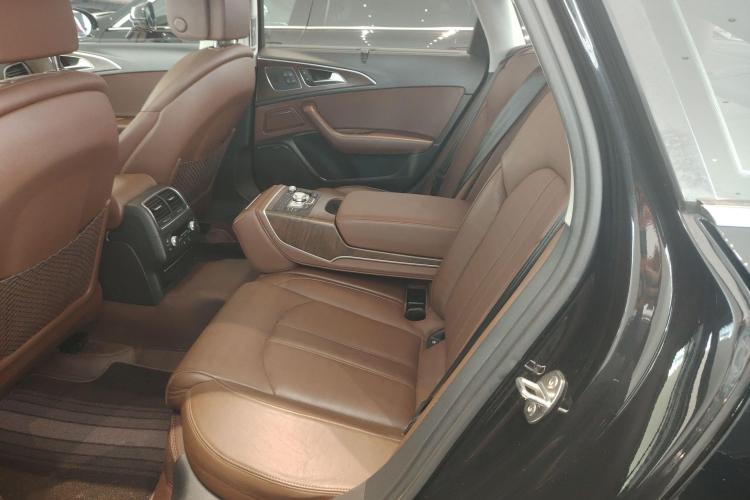 奥迪A6L 2015款 35 FSI quattro 舒适型中控内饰7001