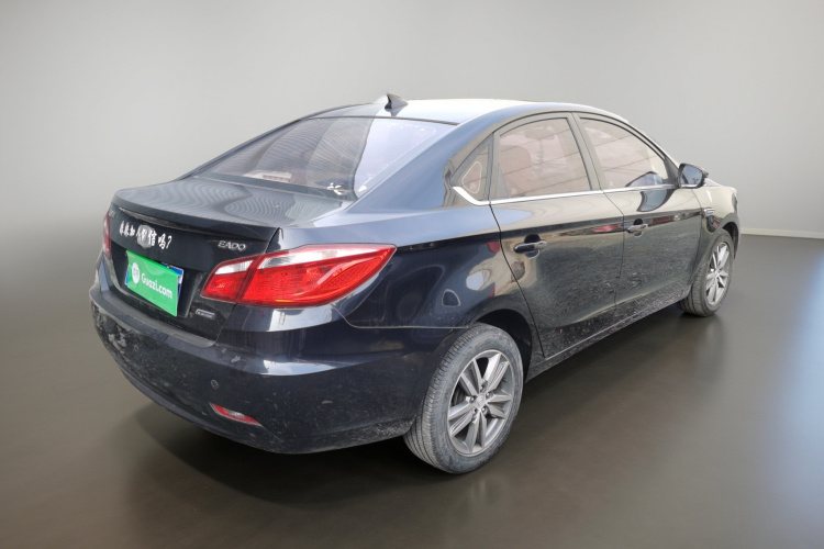 长安 逸动 2015款 1.6L 手动豪华型 国V车身外观7