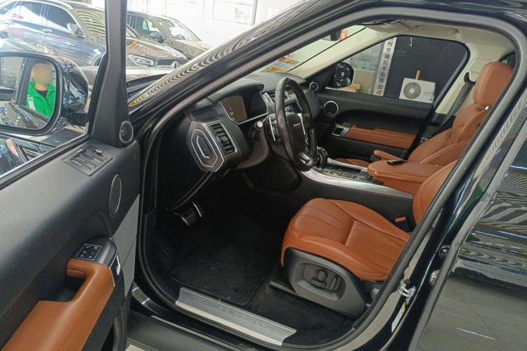 路虎 揽胜运动版 2017款 3.0 SC V6 HSE DYNAMIC中控内饰7003