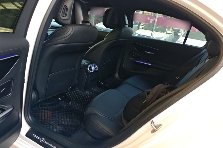 奔驰C级 2023款 改款 C 260 L 运动版中控内饰21