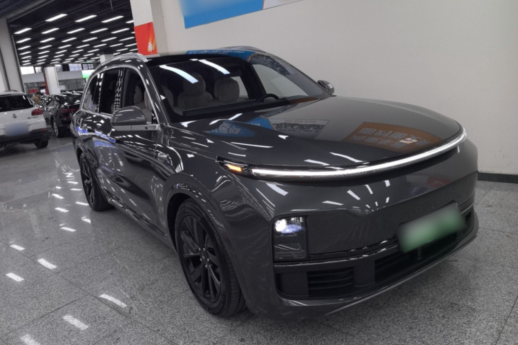 理想汽车 理想L8 2023款 Pro车身外观3