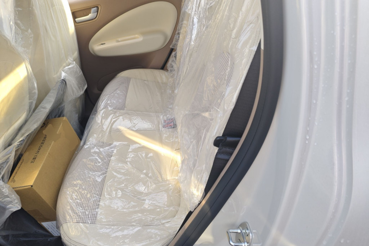 五菱汽车 宏光MINIEV 2025款 四门版 进阶款中控内饰21