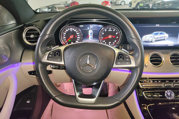 奔驰E级 2017款 E 200 运动型 4MATIC局部细节13