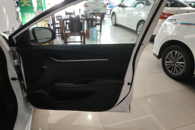 别克 英朗 2021款 1.3T 自动轻混动精英型中控内饰7005