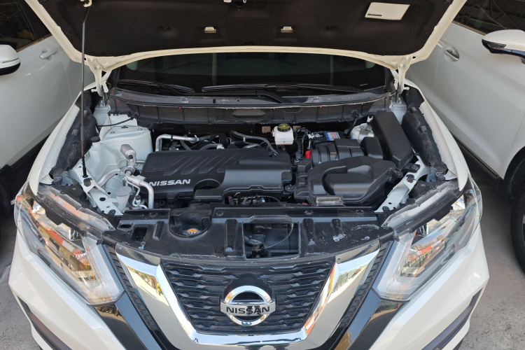 日产 奇骏 2022款 2.0L 两驱智联舒享版机舱底盘24