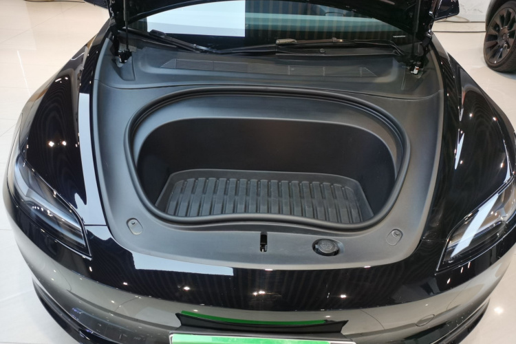 特斯拉 Model 3 2023款 长续航全轮驱动版机舱底盘24