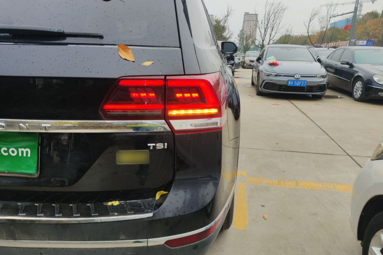 大众 途昂 2019款 330TSI 两驱豪华版 国VI车身外观9