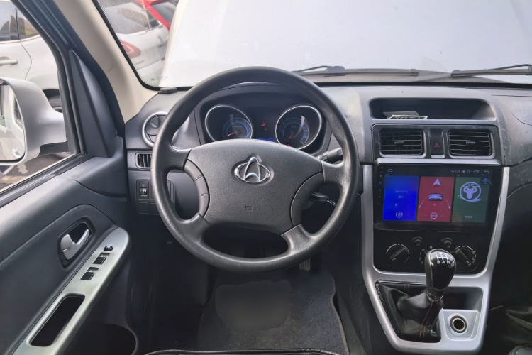 长安凯程 长安睿行M70 2018款 1.5L舒适型平顶背掀门DAM15DL中控内饰13