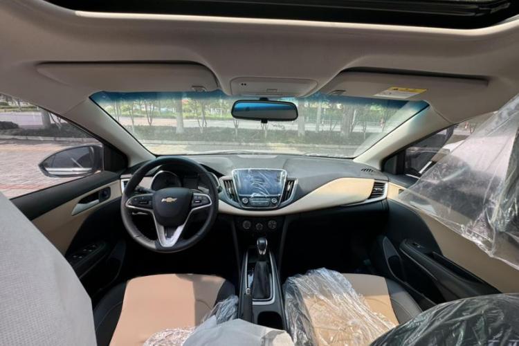 雪佛兰 科鲁泽 2022款 320 自动悦享天窗版中控内饰7001