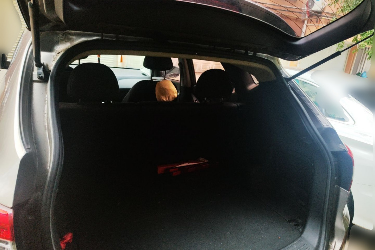 北京现代ix35 2015款 2.0L 自动两驱智能型 国IV中控内饰23