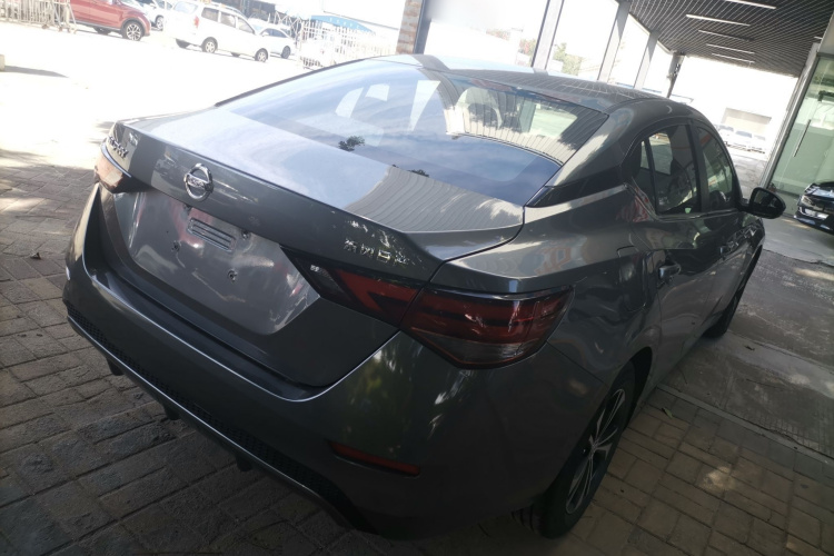 日产 轩逸 2021款 1.6L XL CVT悦享版车身外观7