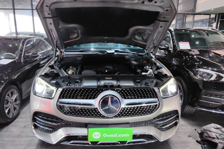 奔驰GLE 2020款 GLE 450 4MATIC 时尚型机舱底盘24