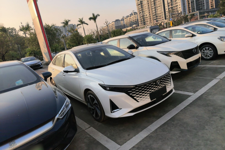 长安 锐程PLUS 2023款 1.5T DCT旗舰型车身外观6002