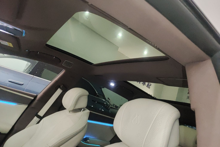 腾势Z9GT 2024款 1100四驱Ultra版中控内饰22