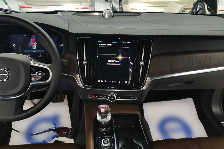 沃尔沃S90新能源 2025款 插电式混动 四驱长续航智雅豪华版局部细节16