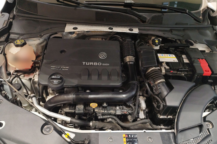 别克 威朗 2023款 Pro GS 疾风版机舱底盘24