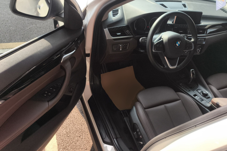 宝马X1 2020款 sDrive20Li 时尚型中控内饰7003