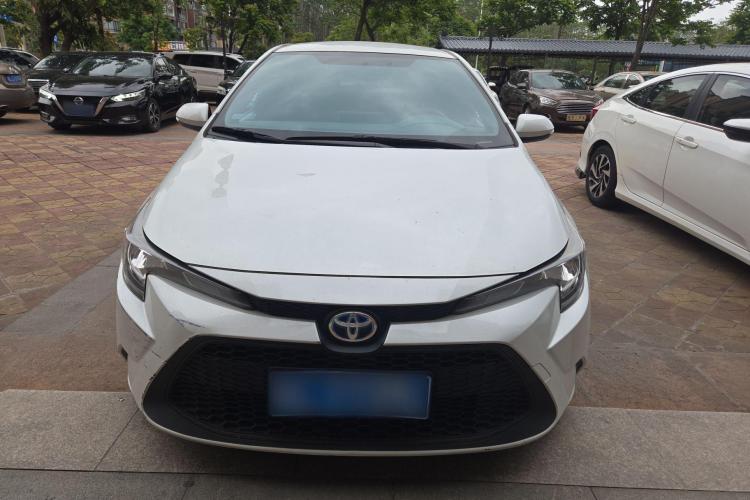 丰田 雷凌 2021款 双擎 1.8H E-CVT进取版车身外观2