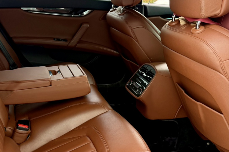 玛莎拉蒂 总裁 2013款 3.0T 标准型中控内饰7014