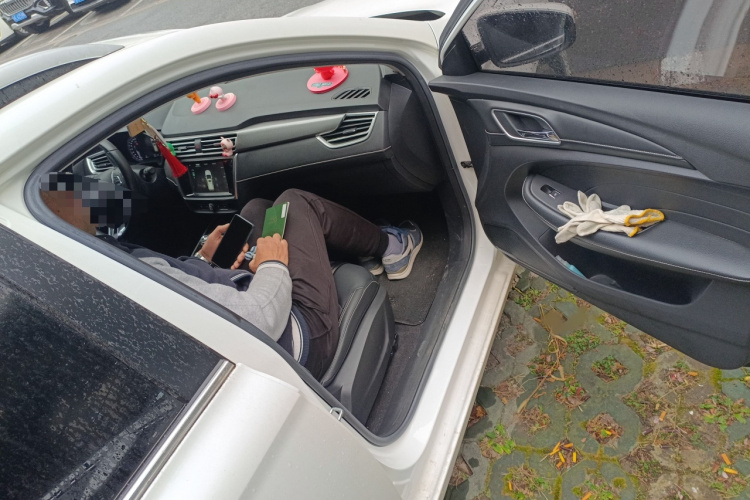 荣威Ei5 2018款 互联网旗舰版局部细节9005