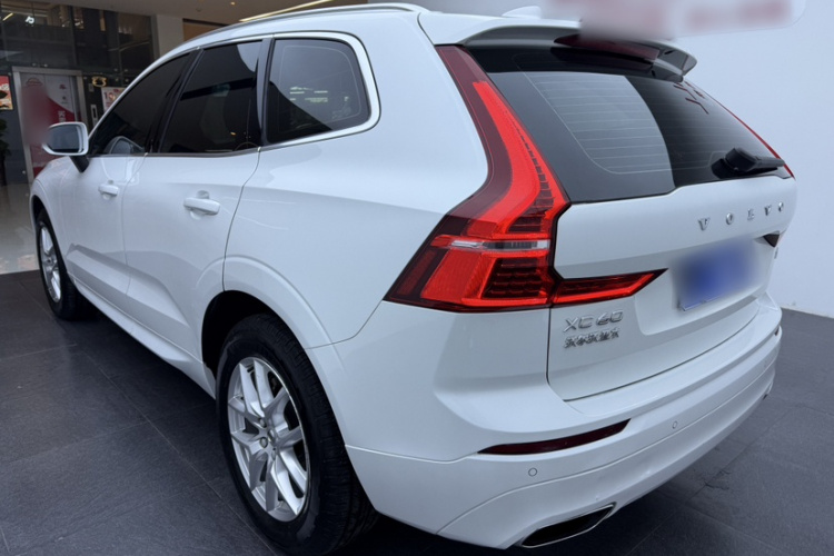 沃尔沃XC60 2019款 T5 四驱智逸版 国V车身外观6002