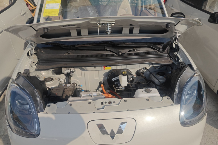 五菱汽车 宏光MINIEV 2025款 四门版 进阶款机舱底盘24