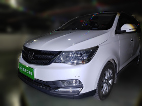 宝骏730 2016款 1.5L 手动舒适型 7座 国V