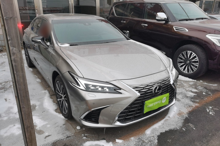 雷克萨斯ES 2025款 300h 臻享版车身外观3