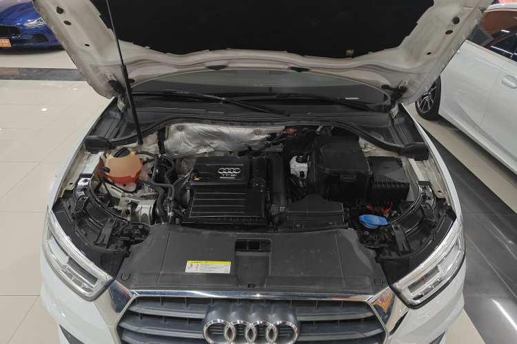 奥迪Q3 2018款 30周年年型 30 TFSI 时尚型局部细节24