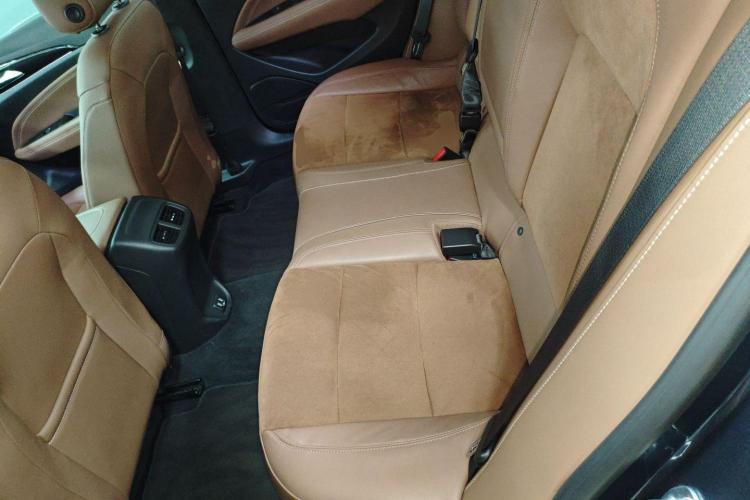 别克 君威 2019款 20T 精英型 国VI中控内饰21