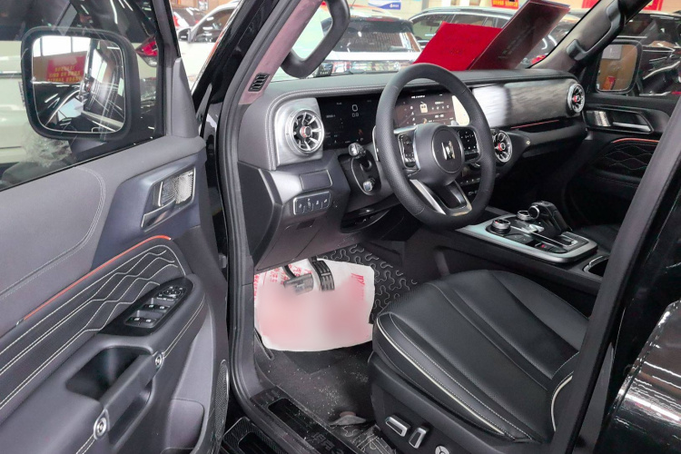 坦克300 2024款 2.0T 征服者中控内饰7002