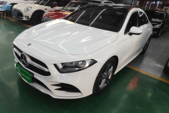 奔驰A级 2022款 改款 A 180 L 运动轿车