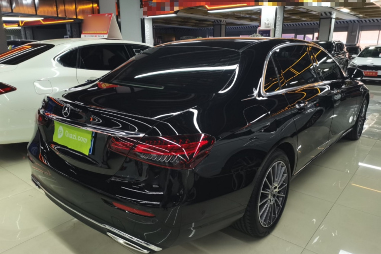 奔驰E级 2022款 E 260 L车身外观7
