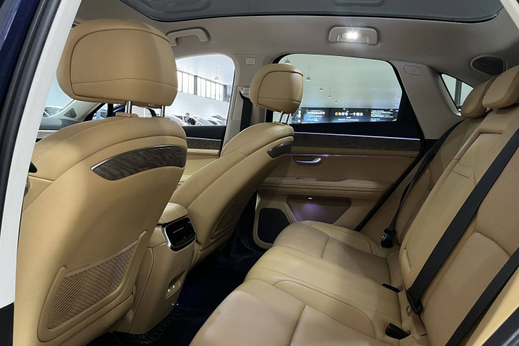 鸿蒙智行 问界M5 2022款 增程后驱标准版中控内饰7003