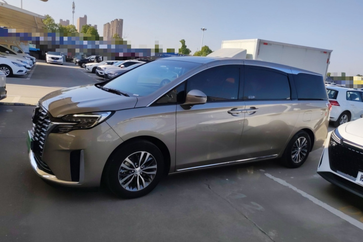 别克GL8 2023款 ES陆尊 舒适型车身外观4