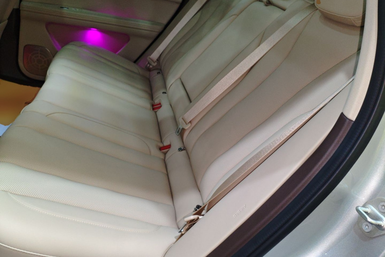 鸿蒙智行 问界M7 2024款 1.5T 智驾四驱Ultra版 5座中控内饰21