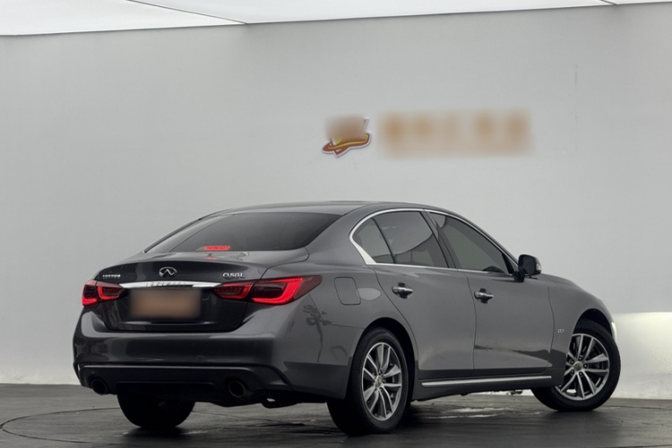 英菲尼迪Q50L 2018款 2.0T 舒适版 国VI车身外观6002