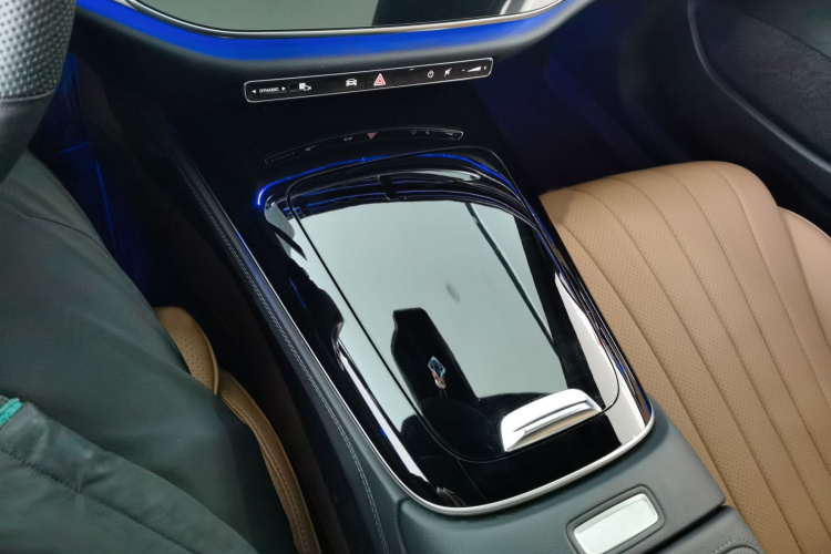 奔驰E级 2025款 E 260 L中控内饰7007