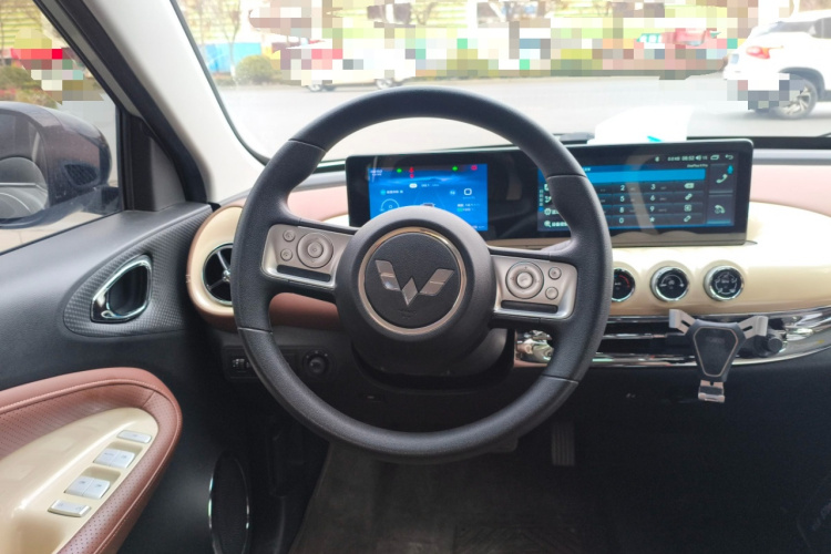 五菱汽车 五菱缤果 2023款 203km 舒享款中控内饰13