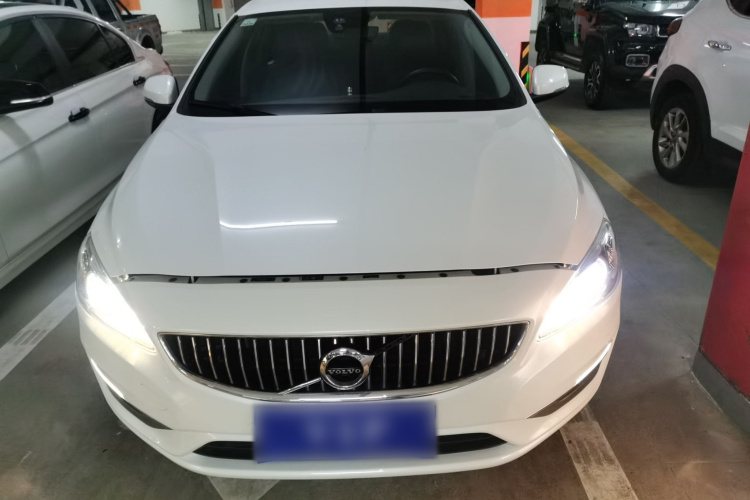沃尔沃S60 2018款 S60L T3 智进进取版车身外观2