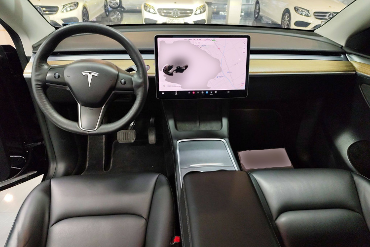 特斯拉 Model Y 2021款 标准续航后驱版中控内饰12