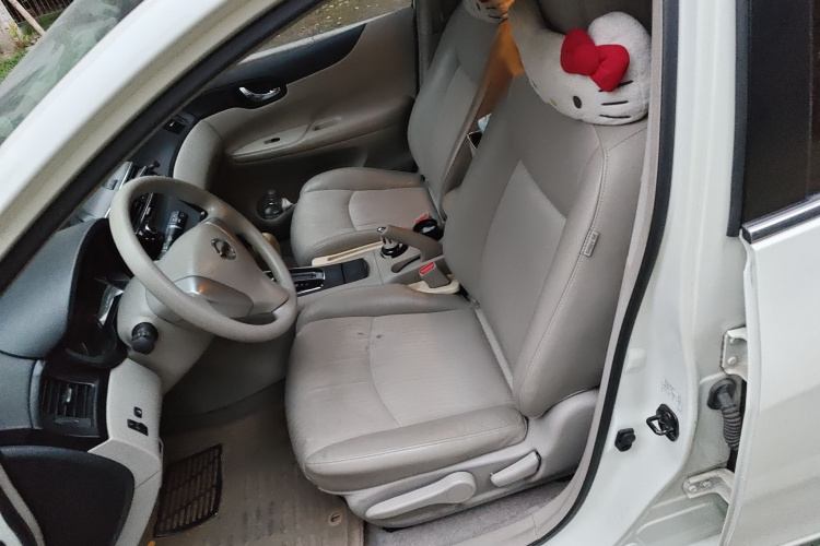 日产 骐达TIIDA 2011款 1.6L CVT智能型局部细节19