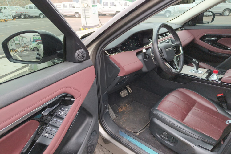 路虎 揽胜极光新能源 2022款 极光L P300e 插电式电动混合版中控内饰20